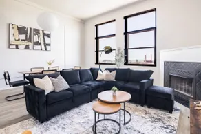 Large 4BR/Downtwn/Plyhse/Sleeps 18+1 Free Parking. - Image 5