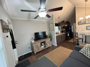 Charming tiny home with views! - Image 3