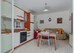 Two-room apartment with pool and garage near the sea in Tortoreto - Image 5