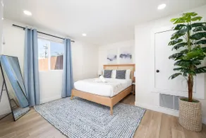4 Miles to Beach Central and Newly Renovated - Image 2