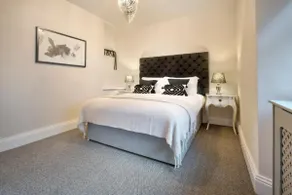 Courtyard Apartments - Image 2