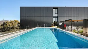 Spacious & Modern 2BR Terrace | Central Location - Image 5