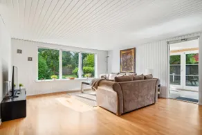 Familiy-friendly seaside retreat - Image 2