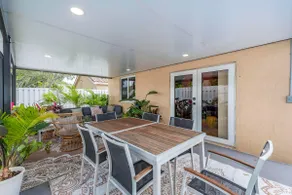 Spacious Sunrise Stadium Getaway | 4BR & Hot Tub - Image 5
