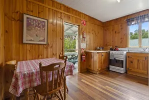 Henrys Hut - Image 4