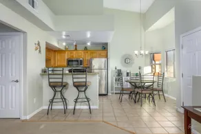 Quiet 3bd/2bath w/ pool spacious condo. - Image 5