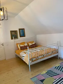 Newly furnished holiday home and generous garden - Image 4