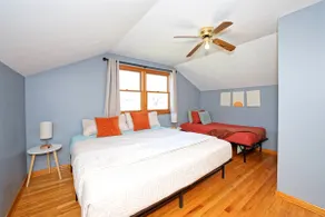 Five-bedroom home - Image 5