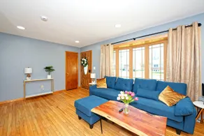 Five-bedroom home - Image 2