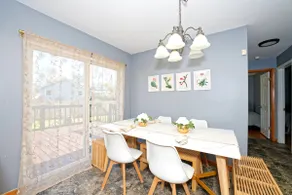 Five-bedroom home - Image 4