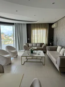 Luxurious villa with sea view - Image 2