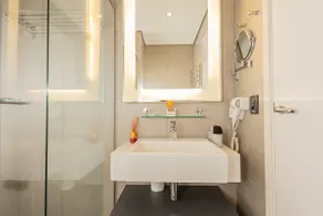 APS_2105B - Pampering and Style: Fast Wi-Fi and AC! - Image 5