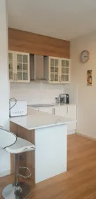 Unit 2 - 13 min to Airport - Image 4