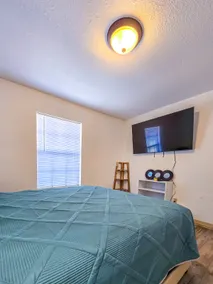Zion Place-Great Location! 2 bed/1 bath - Image 5