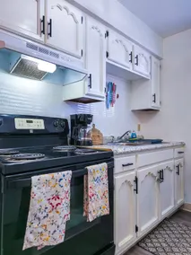Zion Place-Great Location! 2 bed/1 bath - Image 4