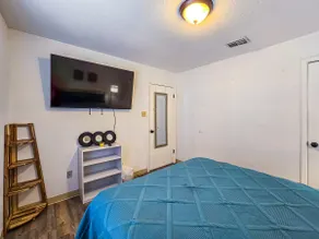 Zion Place-Great Location! 2 bed/1 bath - Image 3