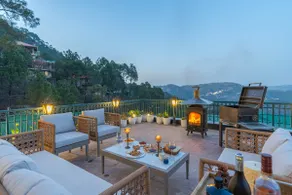 StayVista's Chestnut Manor - 6BHK Mountain-View Villa with Sauna - Image 2