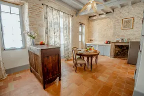 Blue Room – Charming studio in the heart of the city - Image 2