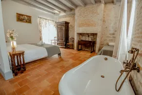 Blue Room – Charming studio in the heart of the city - Image 5