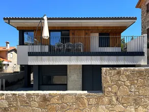 Los Castaños - Image 2
