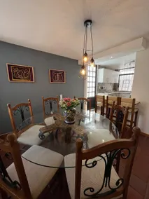 Cozy Downtown Family House - Image 2