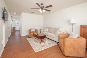 Townhome – 2BR/2.5BA Near MSU - Image 2