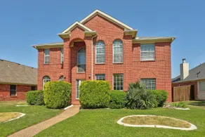 Spacious, Comfortable King Beds, Perfect Location - Image 3