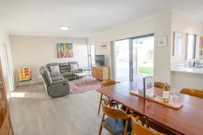 Lakeside Living - Image 5