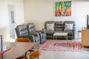 Lakeside Living - Image 4