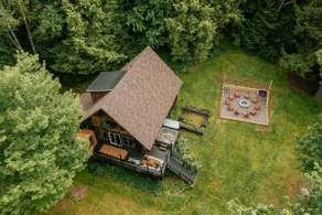 5 Minutes to Downtown Stowe-HotTub-Sauna-Games-AC - Image 2