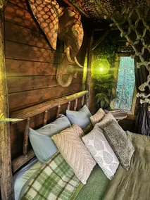 Anna's (Hut 15) Jungle hut - Image 3