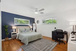 Fashionable TCU Walkable 2BD - Image 3