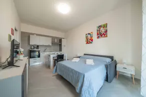 Marilyn&Einstein - Modern and Cozy Apartments - Image 2