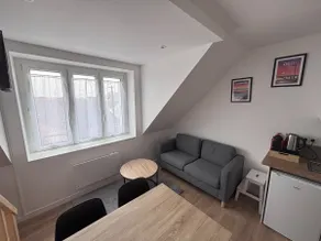 Elegant 2-bedroom apartment – Town center - Image 5