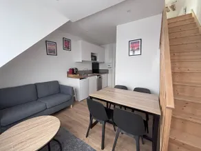 Elegant 2-bedroom apartment – Town center - Image 4