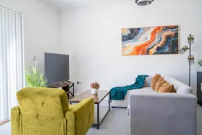 N E W - Boutique Apartment - Image 4