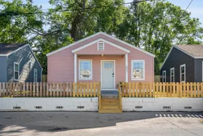Cottage Row: Daphne - Image 4
