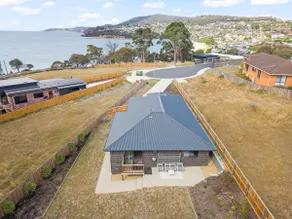Gorgeous 4 Bedroom House - Blackmans Bay - Image 5