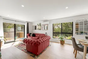 Gorgeous 4 Bedroom House - Blackmans Bay - Image 2