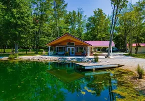 30 Acre Retreat: Pond, Hot Tub, Disc Golf & More! - Image 2