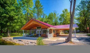 30 Acre Retreat: Pond, Hot Tub, Disc Golf & More! - Image 3