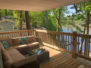 Renovated house directly on Lake Wateree with dock - Image 4