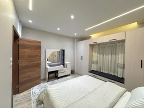 2 Bdr Modern apt with Garden - Image 5