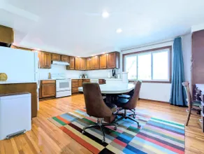 Hillview House - Image 2
