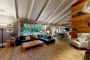 Bayside Retreat on the Coast - Image 3