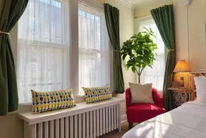 Cedar Room @ WhiteWater / Sleeps 2 / NO FEES! - Image 3