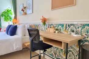Cedar Room @ WhiteWater / Sleeps 2 / NO FEES! - Image 4