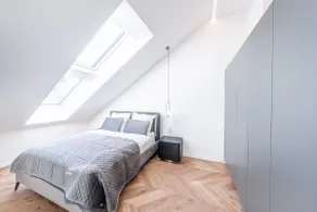 Sunny 2BR Penthouse + Terrace by Berlin Wall - Image 2