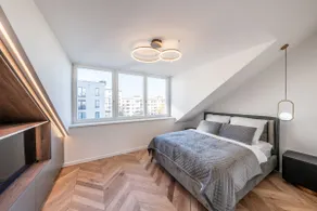 Sunny 2BR Penthouse + Terrace by Berlin Wall - Image 3
