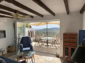 Luxury frontline village house with pool & seaview - Image 2